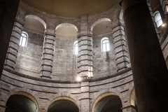 Colonne Battistero Interno